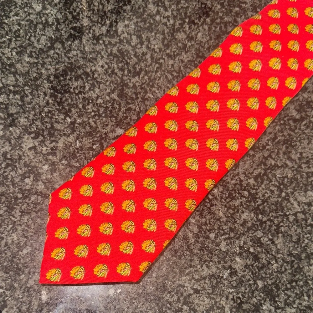 Vineyard Vines Blackhawks Tie